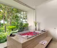 Villa Aiko, Ensuite Bathroom