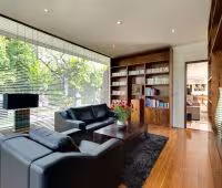 Villa Aiko, TV Zimmer